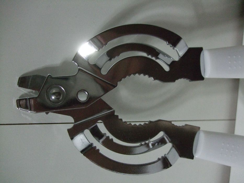 OTWIERACZ do BUTELEK I SŁOIKÓW Kapsli Solidny Stalowy. Uniwersalny