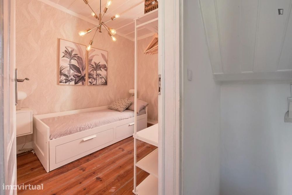 Quarto - localizado em Ajuda Lisbon
