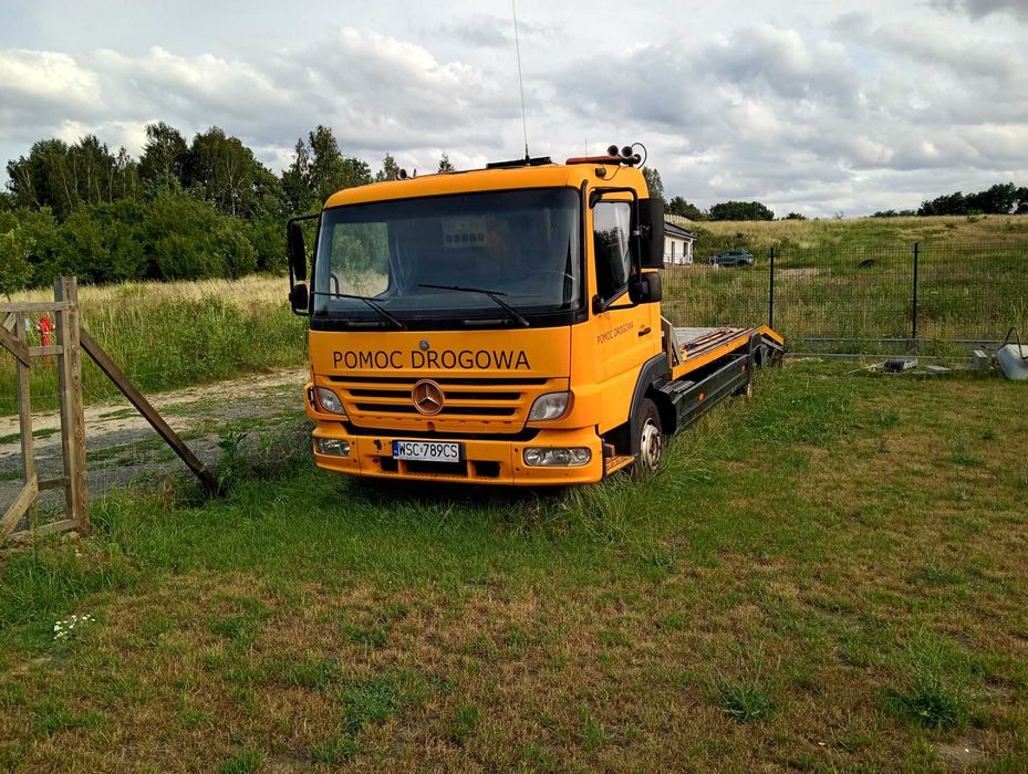 Mercedes Atego laweta rok 2006