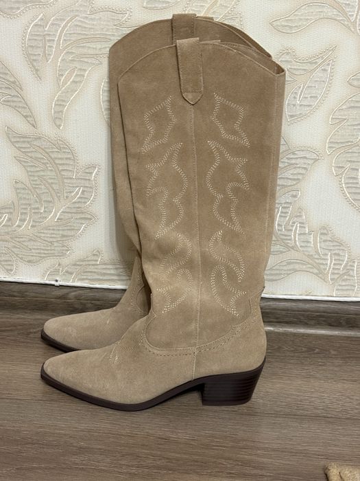 Нові Чоботи Stradivarius 37 р