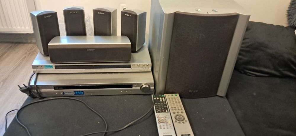 Kino domowe SONY 5.1 komplet 100% sprawne DVD subwoofer piloty