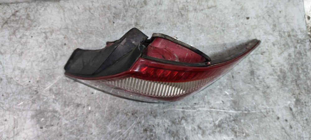 Ford Mondeo MK3 Lift Sedan Lampa Prawa Tylna Prawy Tył PT