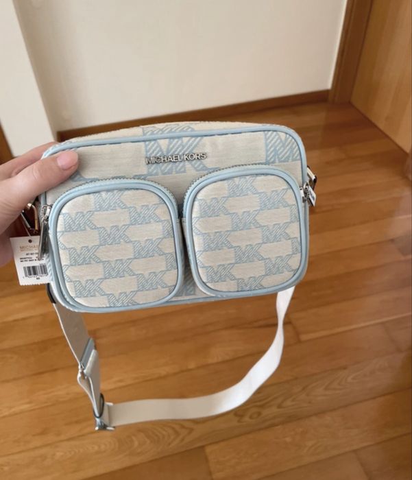 Mala azul clara da Michael Kors