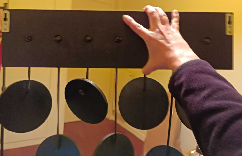 Cabide de parede em madeira