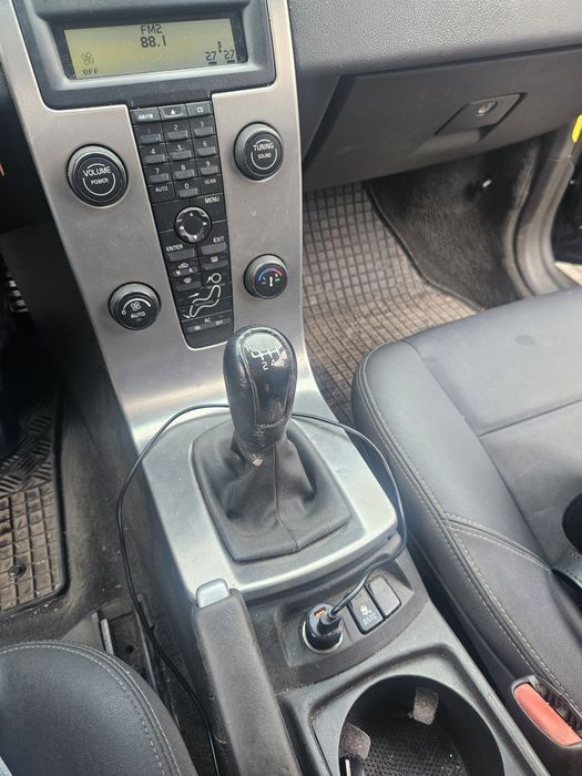 продам volvo v50 2.0