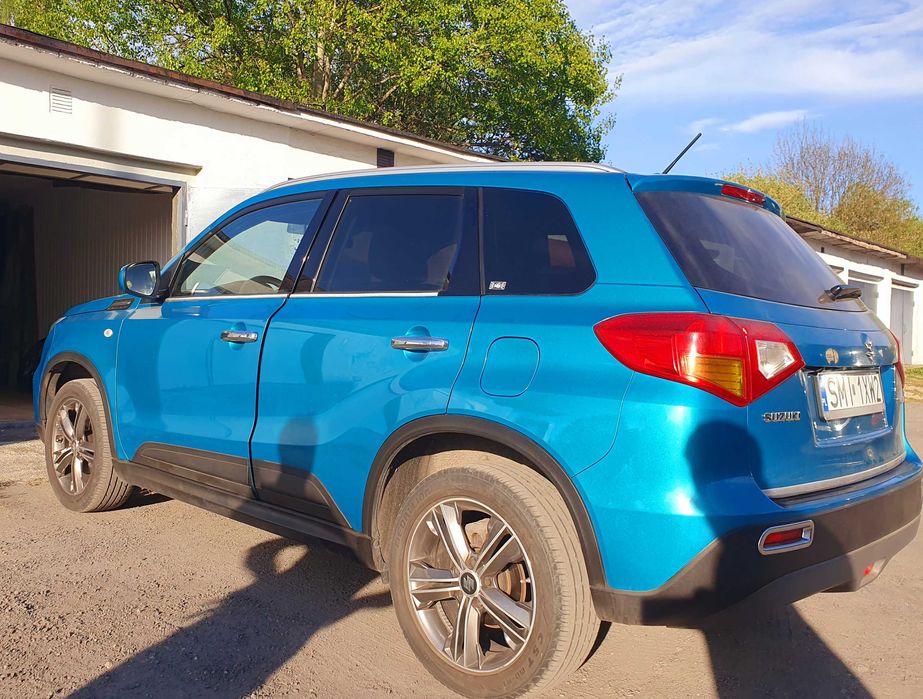 Suzuki Vitara 1.6 Premium POLECAM