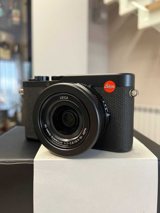 Камера Leica D-Lux 8