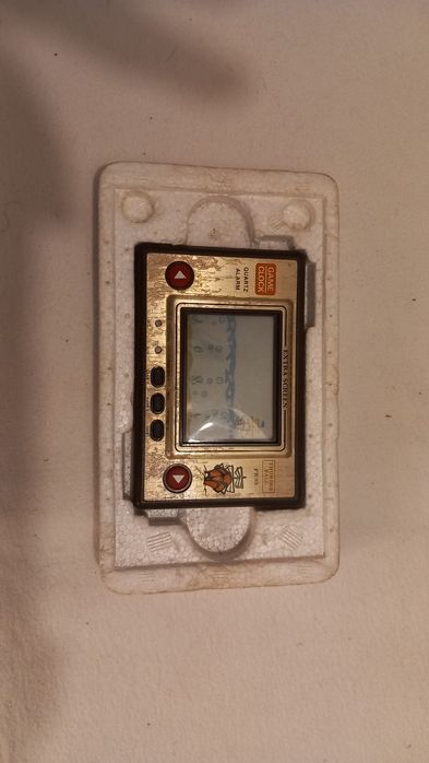Consola de jogos portátil Tronica Thunder Ball FR-23 de 1982.