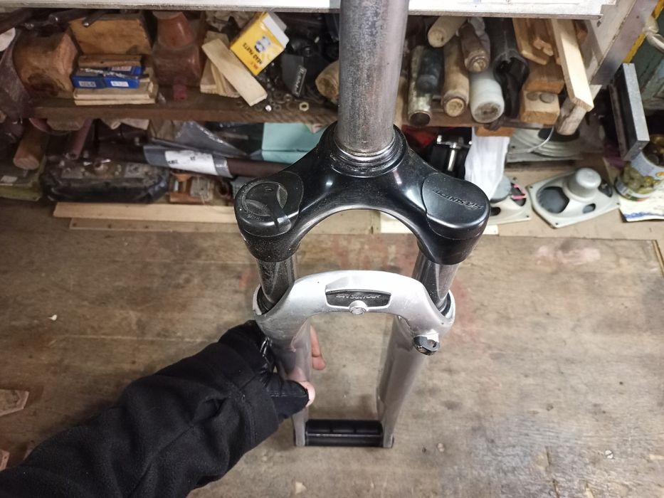 Велосипедна вилка SR Suntour sf14-nex-ds-mlo-700-63