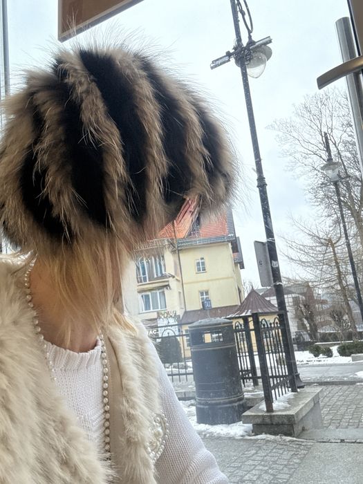 Czapka  lis naturalna
