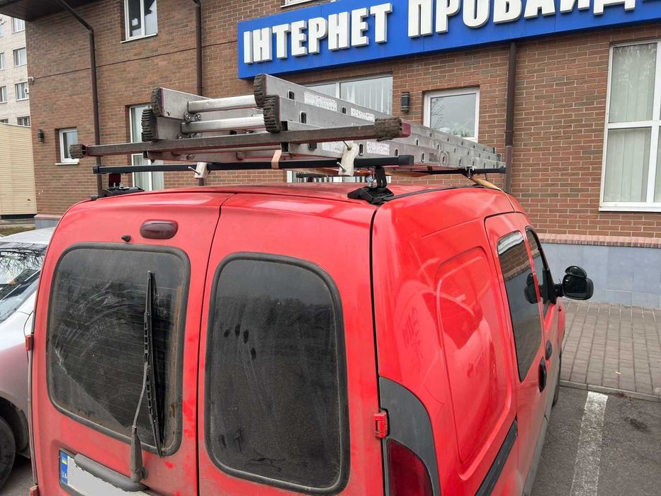 Сталеві перемички - LV штатне місце Renault Kangoo.