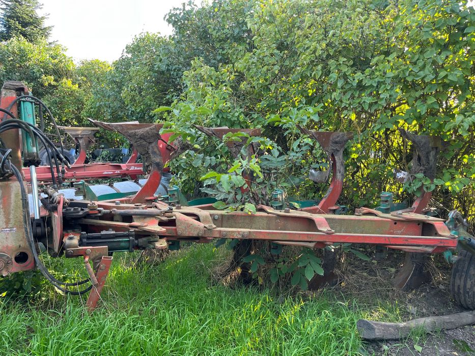 Pług Kverneland EG 85
