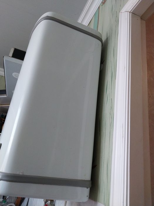 Продам бойлер 50л