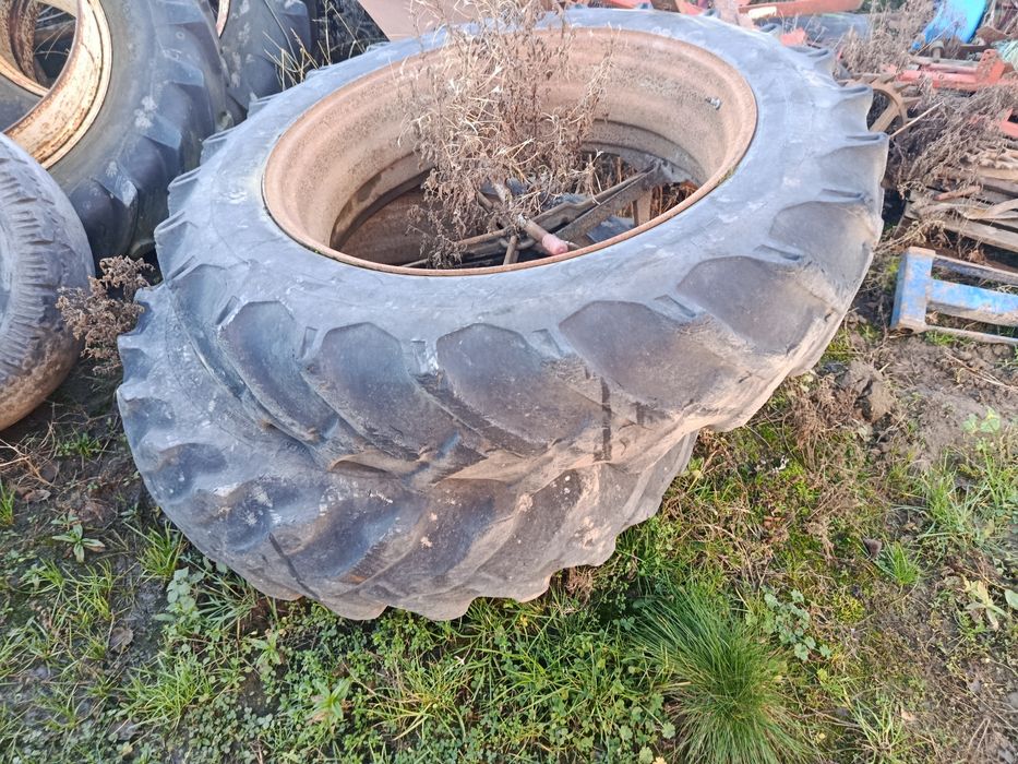 Opony koła z felgami koła bliźniacze rozmiar 13.6/12/ 36. 18.4 R 38