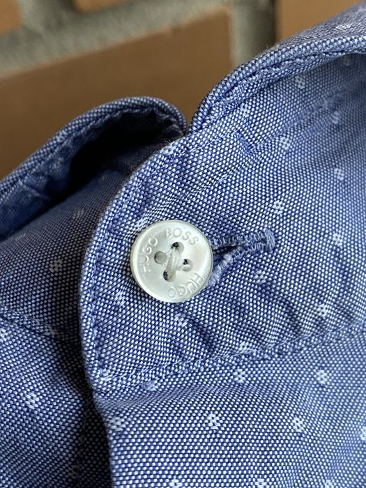 Рубашка Hugo Boss оригінал L крапка