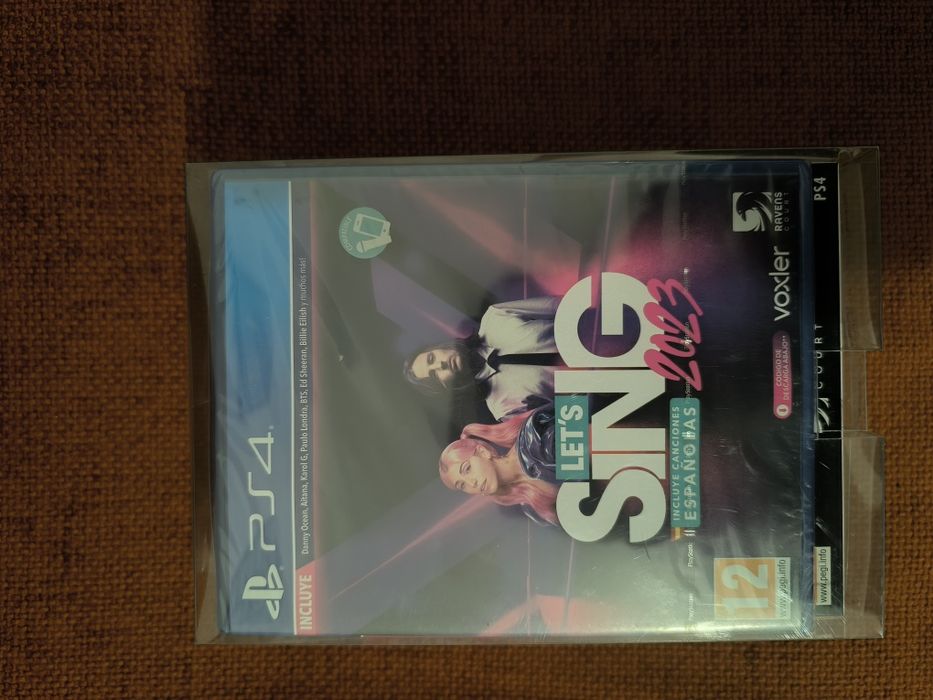 Jogo Lets Sing 2023 Selado com Microfones