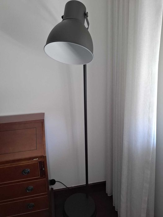 Candeeiro de Pé Hektar