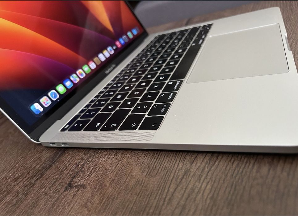 Macbook Pro 13 Silver Jak Nowy