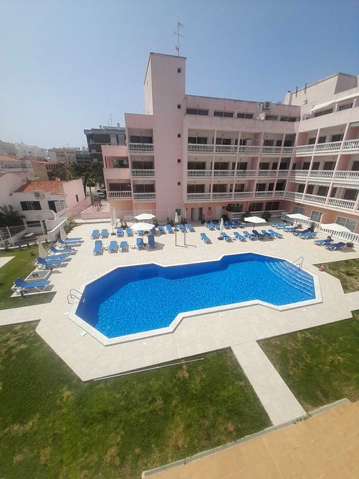 T2 c/Piscina e WiFi, condominio fechado em Monte Gordo