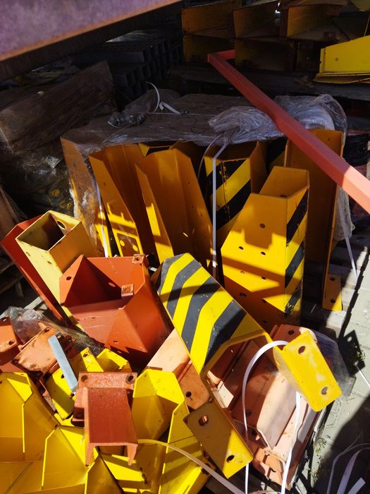 Ograniczniki i odboje magazynowe – Duże Ilości, Metalowe i Plastikowe