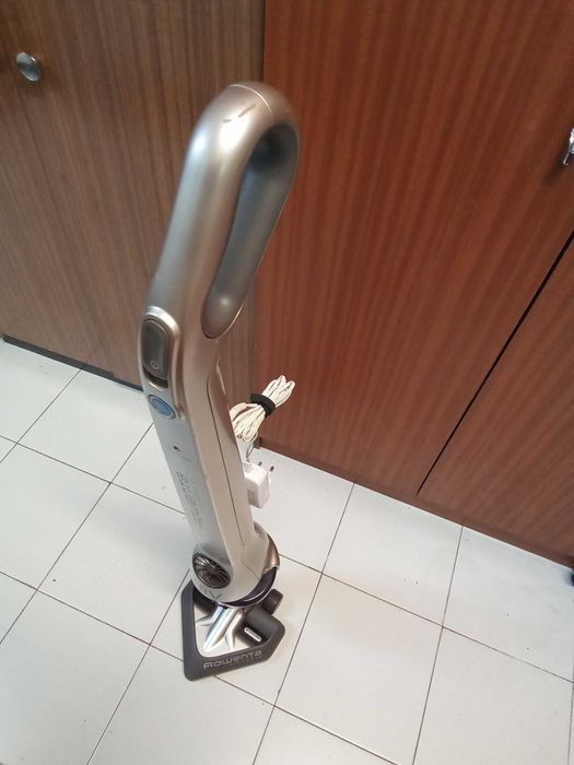 Aspirador s/fios e s/ saco