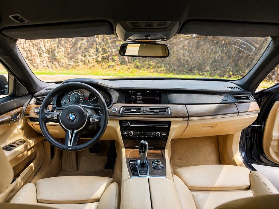 Bmw 740d executivo premium pack M full extras 4 rodas direcionais