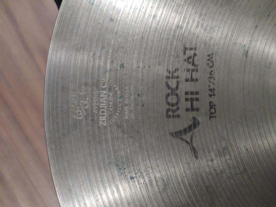 Pratos Zildjian Avedis