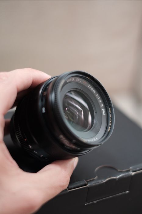 Lente FUJIFILM XF 23mm f/1.4 R