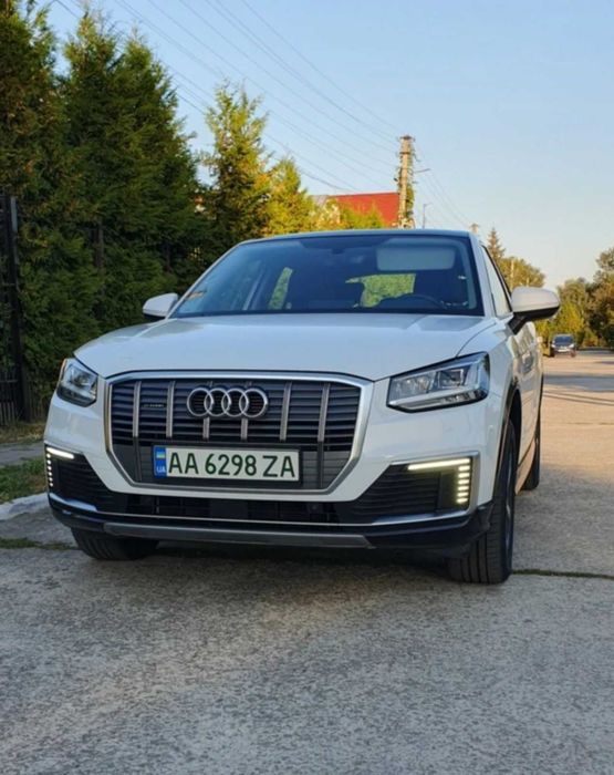 Продам Audi Q2L e-tron 2021 електро авто