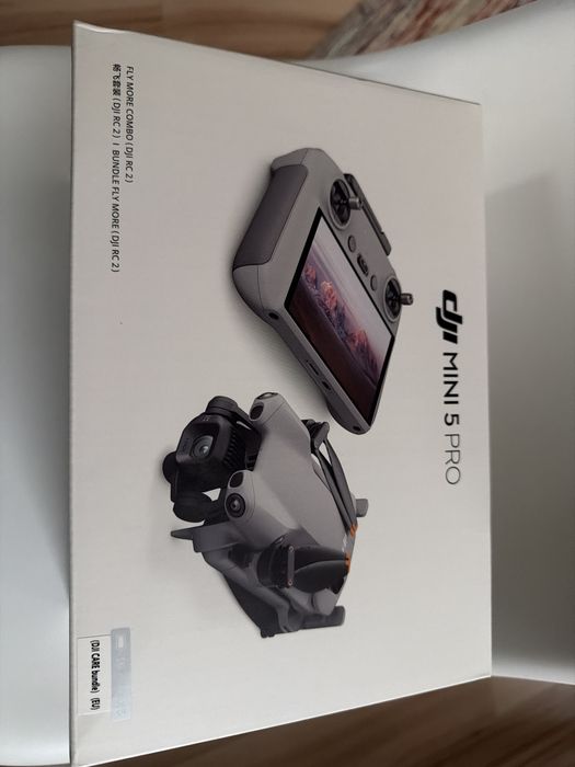 Drone DJI mini 5 pro  Fly More Combo + DJI Care