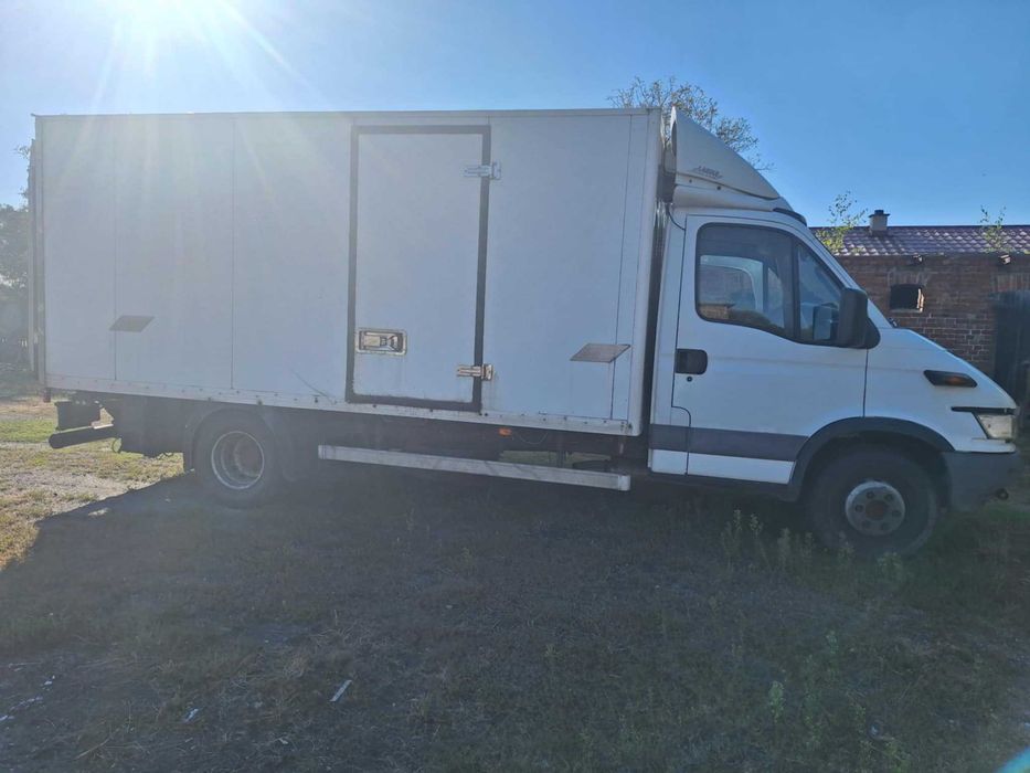 Sprzedam Iveco 65c15 izoterma z windą  2003 rok. Kategoria C.