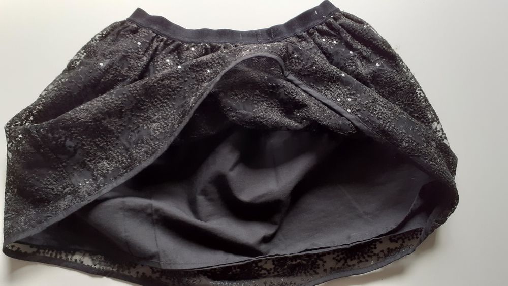 Spódniczka czarna r 146