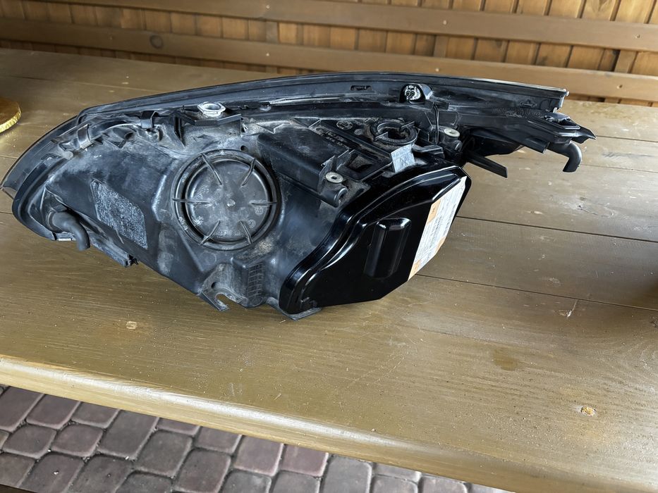 Reflektory przednie prawy lewy bmw e60