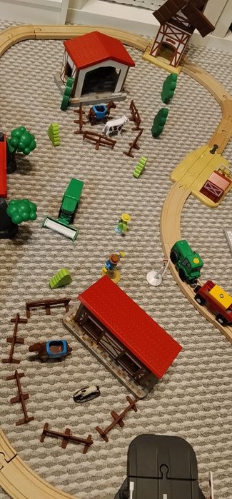 Tor drewniany, pociąg mini farma