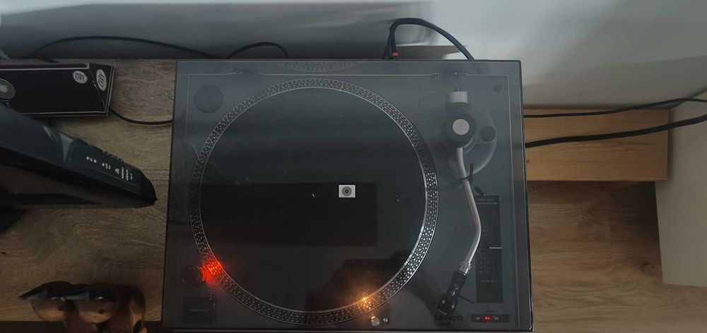 Leitor de Vinil ( Lenco L-3808 )