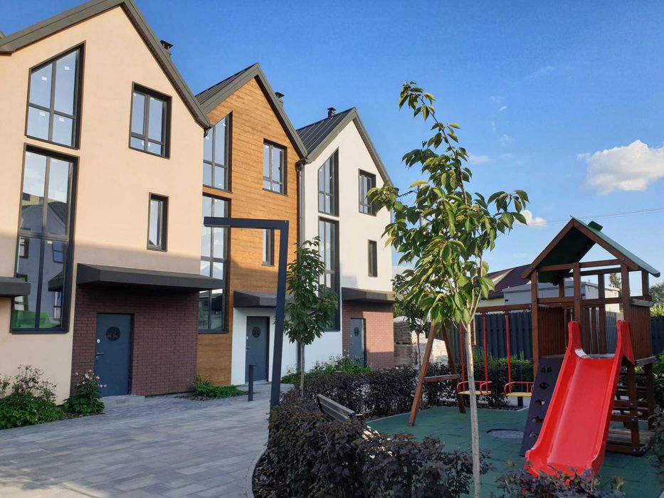 Таунхаус під чистову обробку в Києві. Жуляни. 89 м2