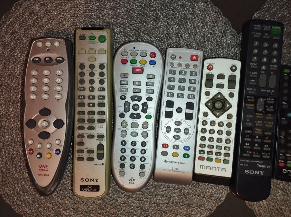 Piloty do audio wideo.