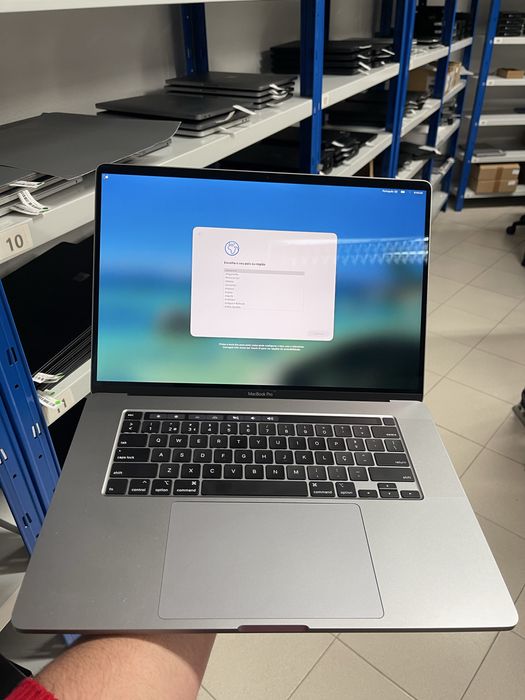 Apple MacBook Pro A2141 i9-9880H 16" 4K 32GB Ram 1TB SSD MacOs TaHoe