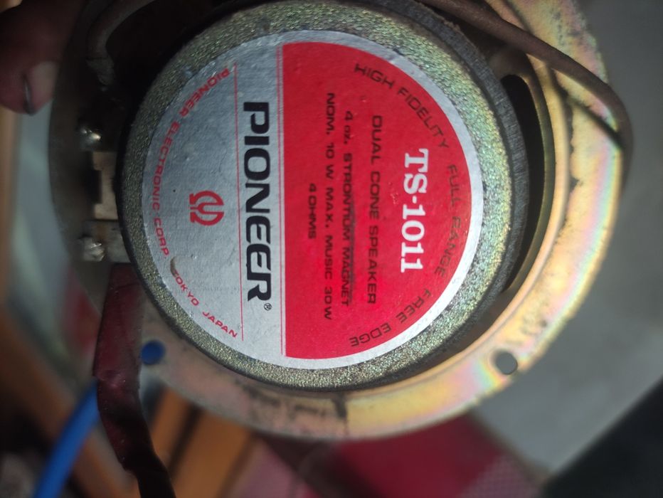 Продам динамики Pioneer