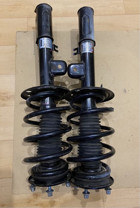 Продам передні амортизатори