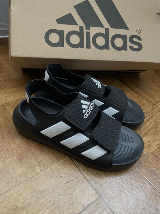 Сандалі босоніжки Adidas