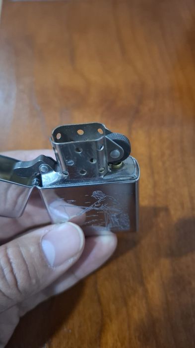 Isqueiro Zippo como novo