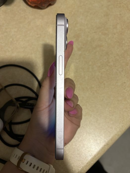 Iphone 14 purple