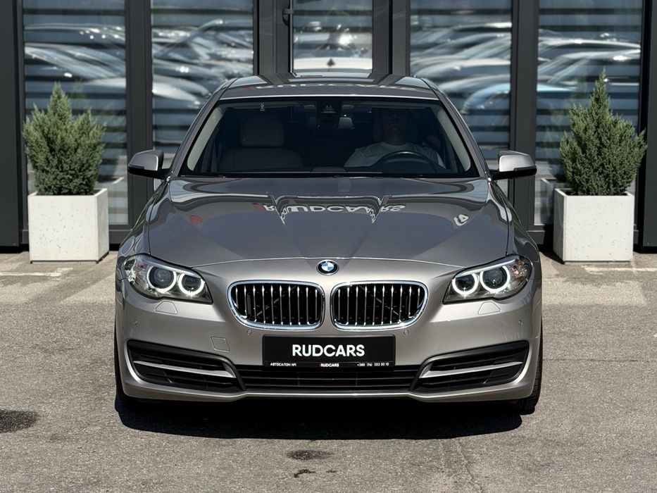 BMW 5 Series 2015 F10 520i Рестайлинг Європа