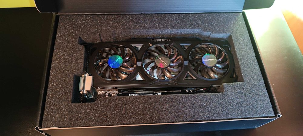 Karta graficzna Gigabyte Radeon R9 270X OC-Windforce 3X - 4096 MB DDR5