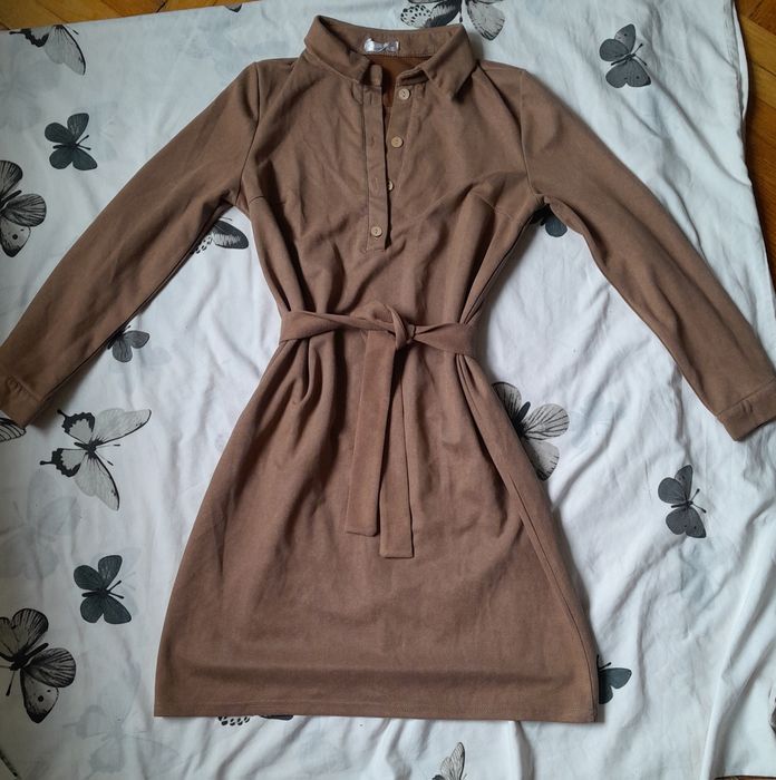 Сукні, костюми, платтячка жіночі