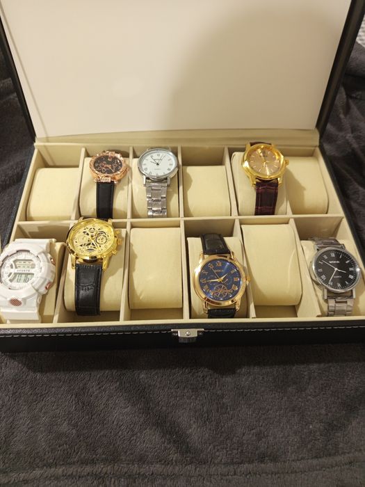 Caixa organizadora para relógio.