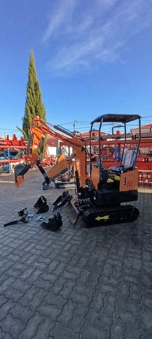 Mini Giratória / Escavadora 1000kg /0H OFERTA Pinça e Engate Rápido