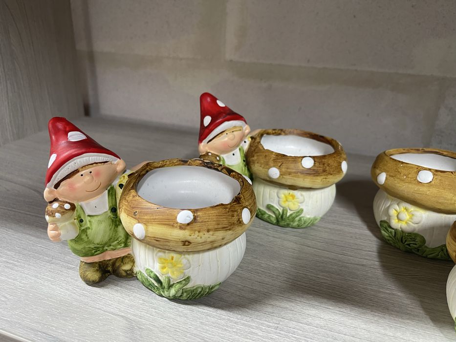 Садовий гном для квітів