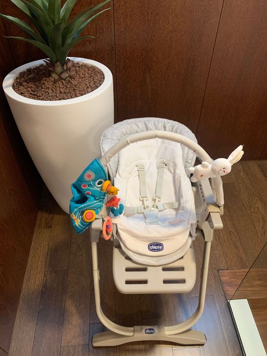 Cadeira de pápa Chico com rodas